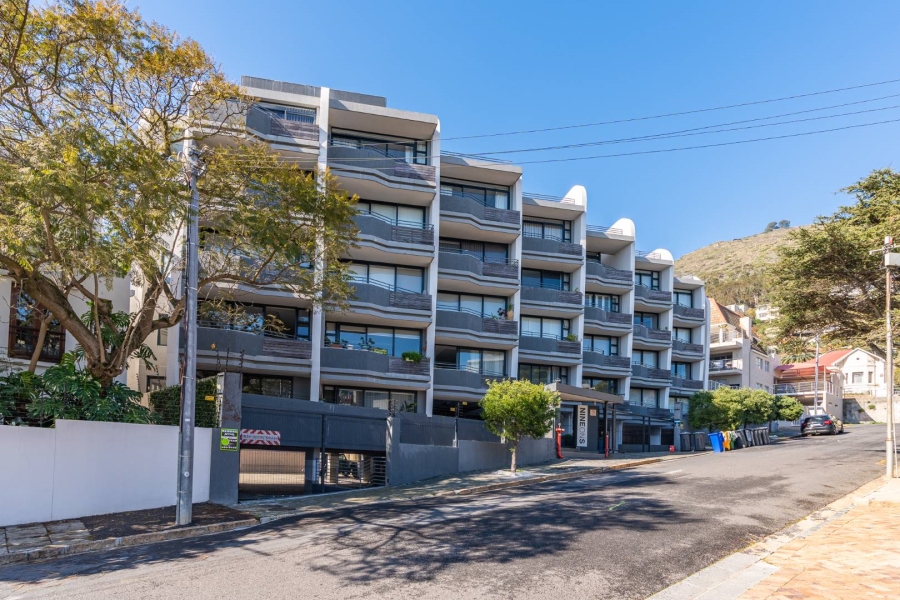 To Let 2 Bedroom Property for Rent in Three Anchor Bay Western Cape